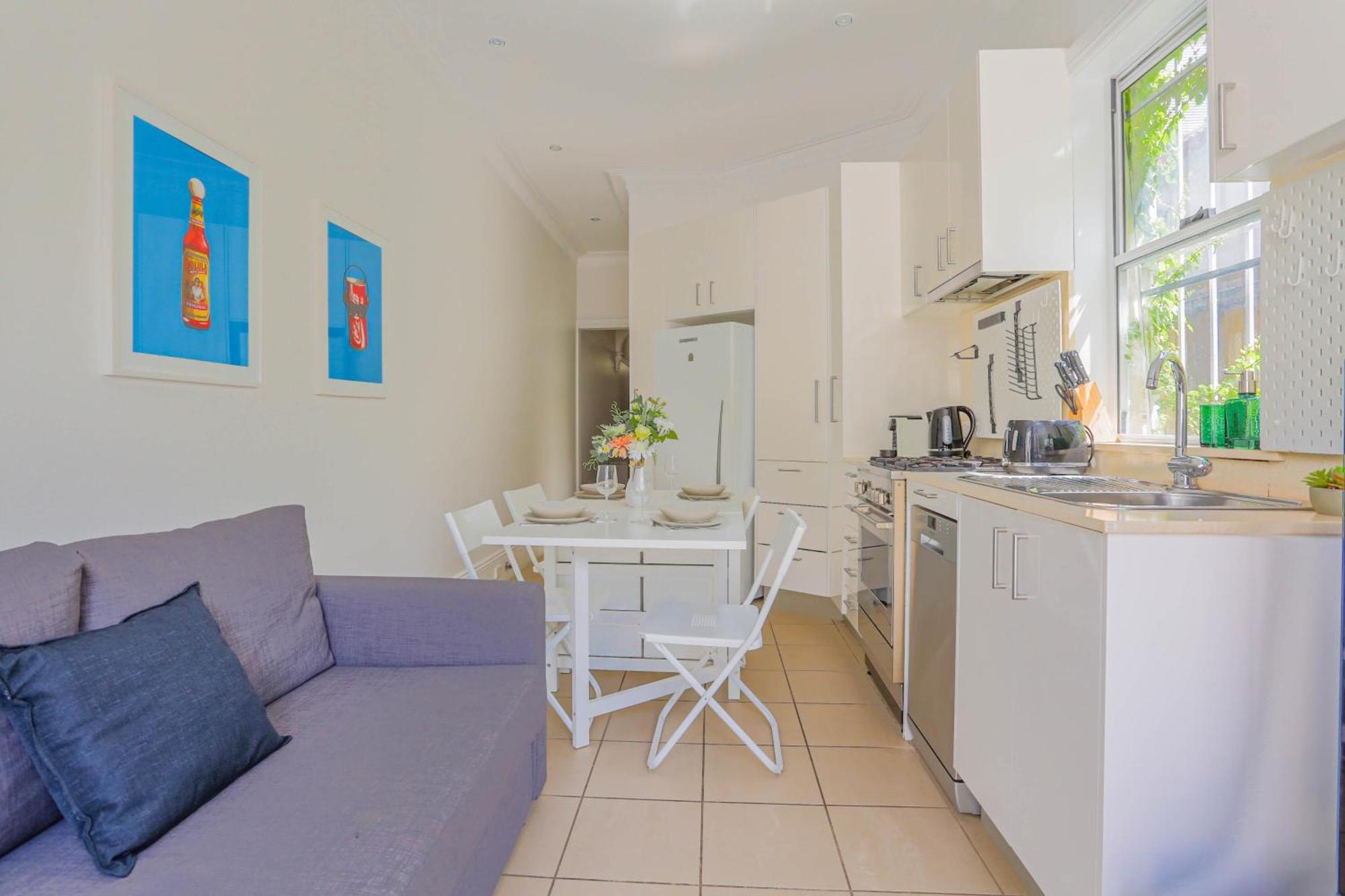 2 Bedroom House Situated At The Centre Of Surry Hills 2 E-bikes Included Ferienhaus *